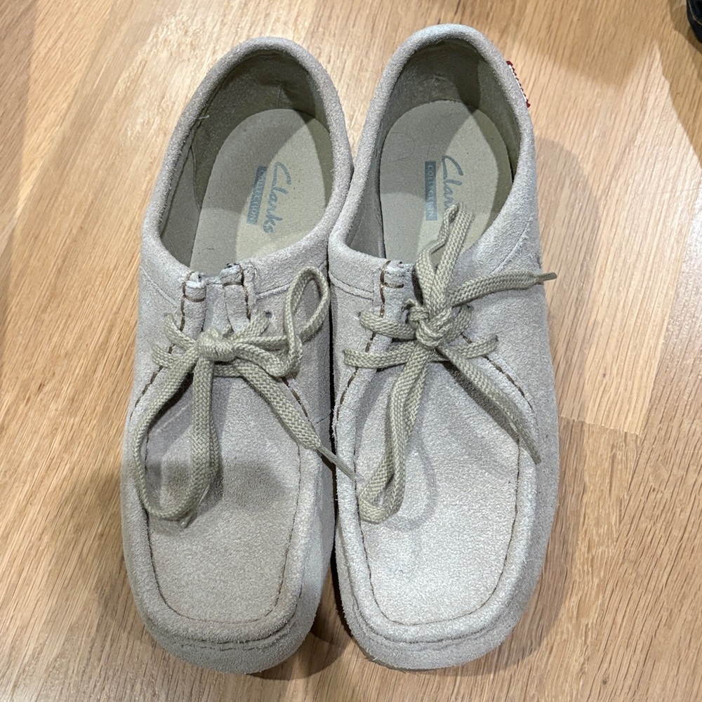 Clarks Women's Cream Flats